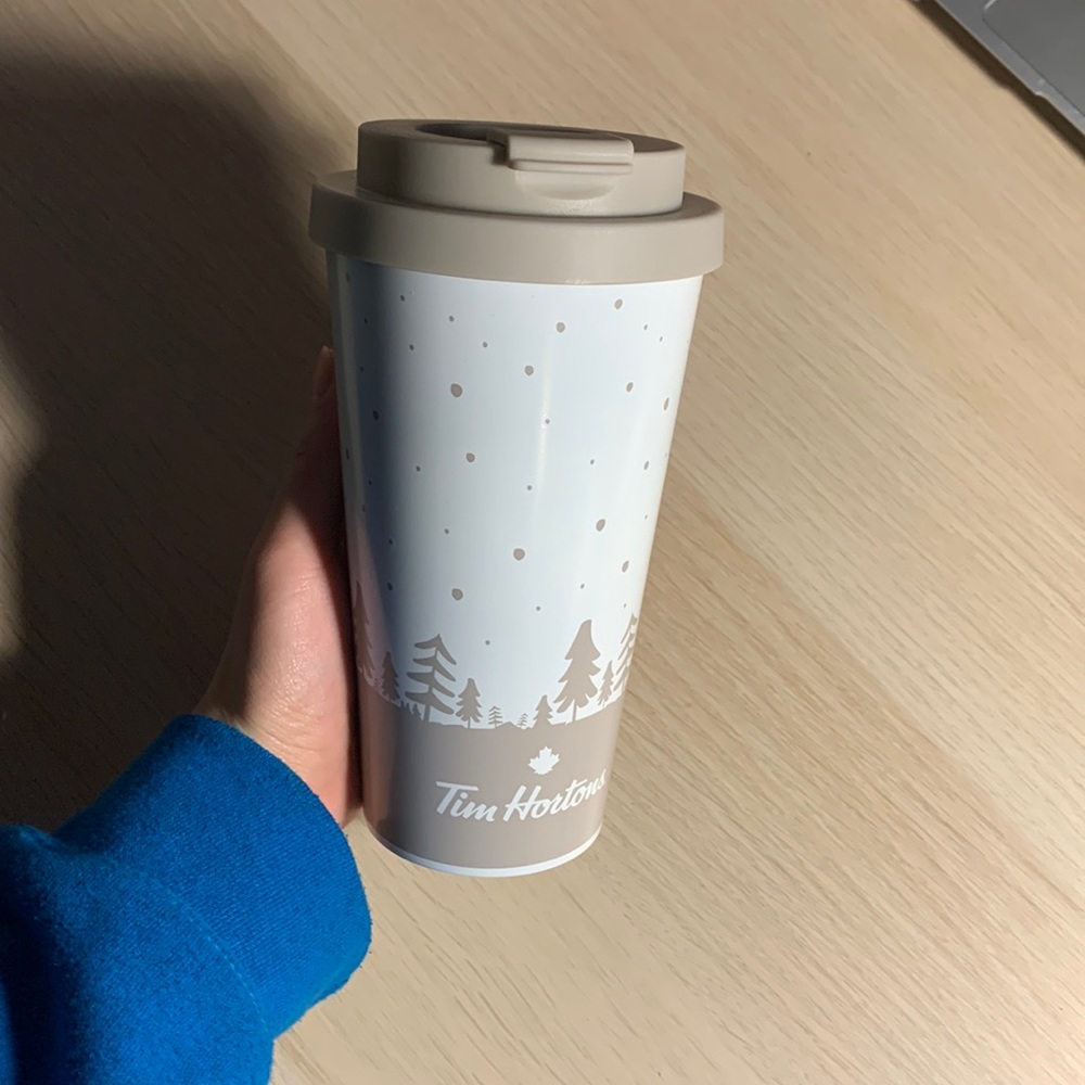 Brand New Tim Hortons 2022 Stainless Steel 18 oz Taupe Tumbler Travel Mug Winter